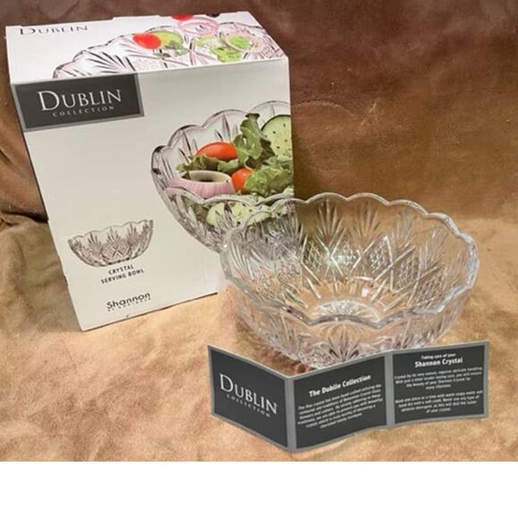 Godinger, Dublin Collection 8.5" Scalloped Edged Cut Crystal Serving Bowl- NEW - Picture 1 of 7